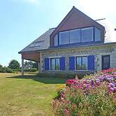 Comfortable Holiday Home With Fantastic sea View