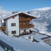 Apartment in Hippach im Zillertal With a Garden