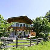 Holiday Home Emberger, Fugen