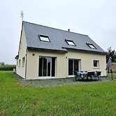 Spacious House Near Pink Granite Coast
