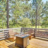 Pinehurst Home: Fire Pit, BBQ + Golf Course View!