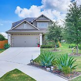 Large Fenced Yard: Family-friendly Kyle Home
