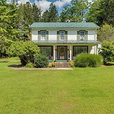 The 'big House' at Elk Creek Escape w/ Game Room