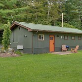 Pet-friendly Hillsgrove Cabin w/ Community Perks!
