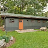 Pet-friendly Cabin w/ Grill in Hillsgrove