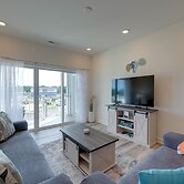 Bayfront Condo w/ Pool Access, Near Rehoboth Beach