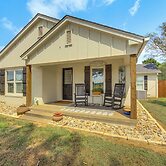 Horses Welcome: Pittsburg Home Near Wineries!