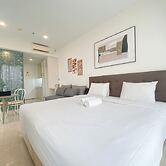 The Signature Studio Apartment With Jaccuzi Art Deco