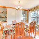 1440 Getaway w/ Yard & Deck ~ 16 Mi to Rochester
