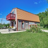 Cabin Near Cokato Lake w/ Outdoor Oasis & Views!