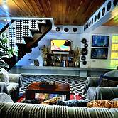 3 Bed House - Sleeps 20 - Pets - Pool - Garden