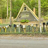 Carrollton Cabin w/ Patio & Fire Pit!