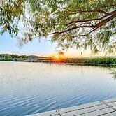 Okee Bay House on Lake Wisconsin w/ Private Dock!
