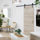 The Farallon Beach Condo by Acomodo