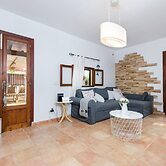 Cas Pati Son Moja in Santa y