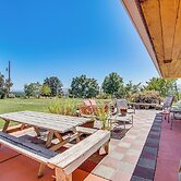 Yakima Wine Country Retreat w/ Scenic Valley Views