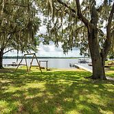 Lake Winnott Home w/ Boat Ramp & Dock