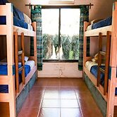 La Quinta Hostel & Suites