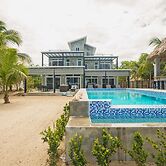 Conmigos 3 Bedroom Condo - Unit 1