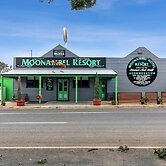 Moonambel Hotel