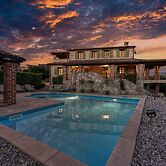 Vila Amyra With Pool