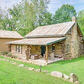 Handcrafted Log Cabin on 3 Acres: 14 Mi to Canton