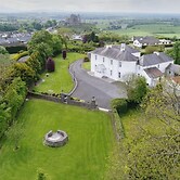 Tranquil Retreat Overlooking The Rock of Cashel