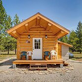 Trout Creek Tiny House w/ Mtn Views & Fireplace