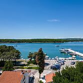 Seafront Apartment Nana 2