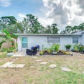 Apt 1 Mi to Riverfront in Titusville w/ Patio