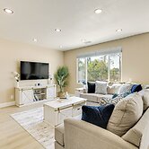 Mtn-view Gem w/ Private Yard: Luxe Beaumont Home