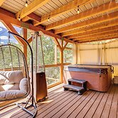 Mtn-view Cabin in Big Bear Lake: 1 Mi to Skiing!