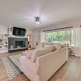 Gaylord Family Home: Walk to Shops & Restaurants!