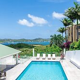 Christophers Apartments