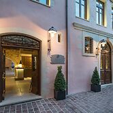 Serenissima Boutique Hotel