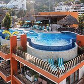 Pinnacle Resorts 220