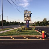 Trunk Road Motel