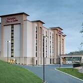 Hampton Inn & Suites Knoxville Papermill Drive