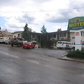 Heritage House Motel