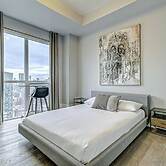 Life Suites Loft - CN Tower