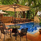 Serendib Suites & Conference Center