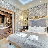 Mala Anglia Deluxe Rooms & SPA