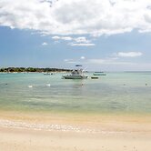 Beach Paradise Villas