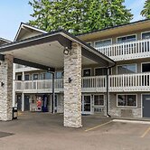 Basecamp Puyallup a Travelodge by Wyndham