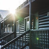 Wolfjaw Lodge