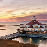 Lighthouse Club Hotel