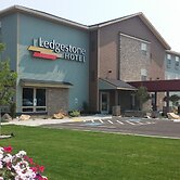 Ledgestone Hotel Vernal