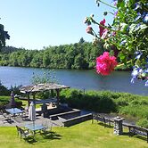 Campbell River Lodge by Riverside