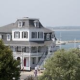 The Inn at Old Harbor