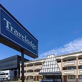 Travelodge by Wyndham Manhasset